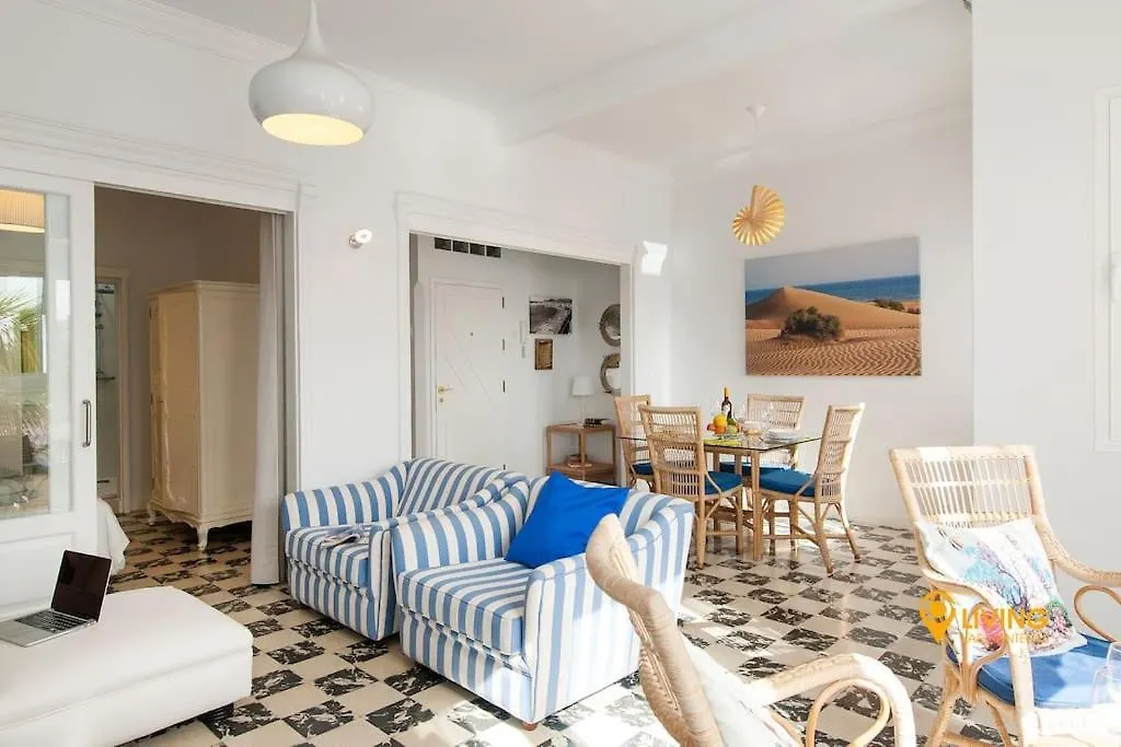 Living Las Canteras Homes - South Facing & Parking 라스팔마스 아파트